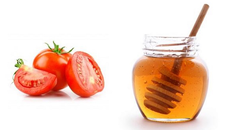 Kết hợp mật ong và cà chua vừa giúp trị tàn nhang hiệu quả vừa thúc đẩy làn da khỏe mạnh
