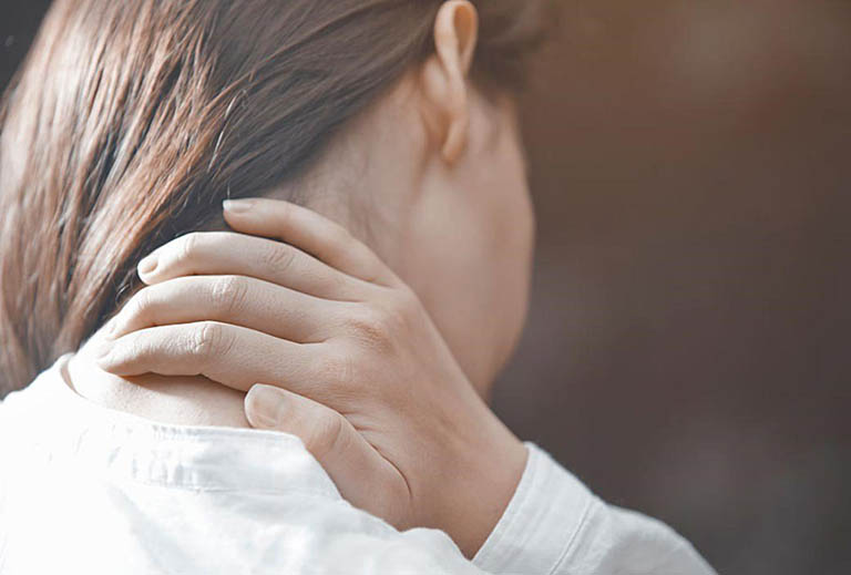 11 cách chữa đau vai gáy tại nhà bằng mẹo đơn giản