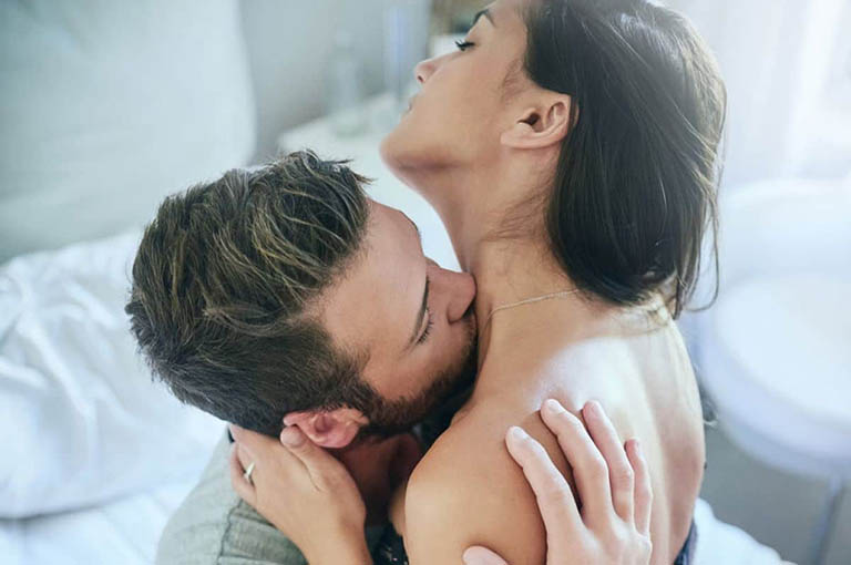 Cách quan hệ tình dục bằng miệng (Oral Sex) và lưu ý