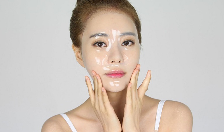Sử dụng các loại mặt nạ, kem dưỡng làm dịu da