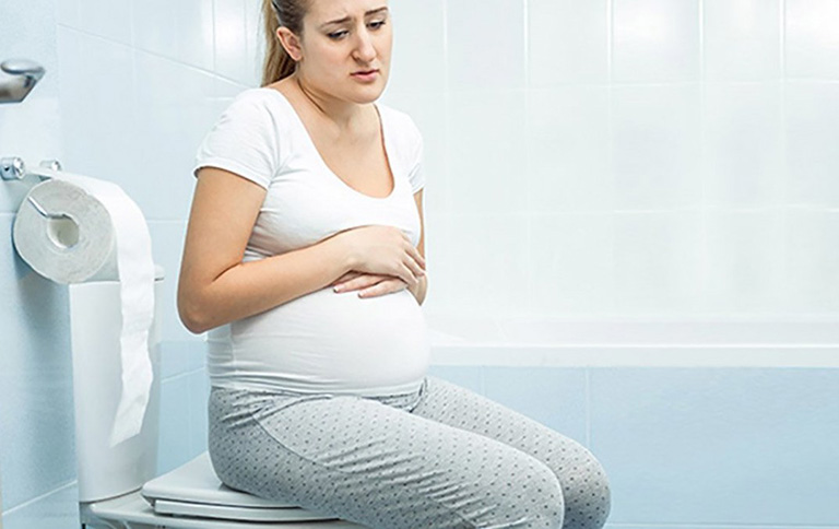 đau bụng đi ngoài khi mang thai