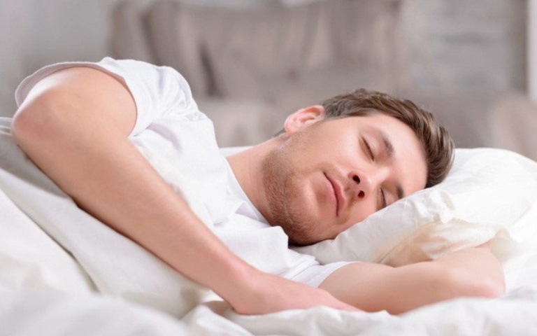 Giấc ngủ có ảnh hưởng rất lớn đến quá trình điều trị bệnh yếu sinh lý ở nam giới