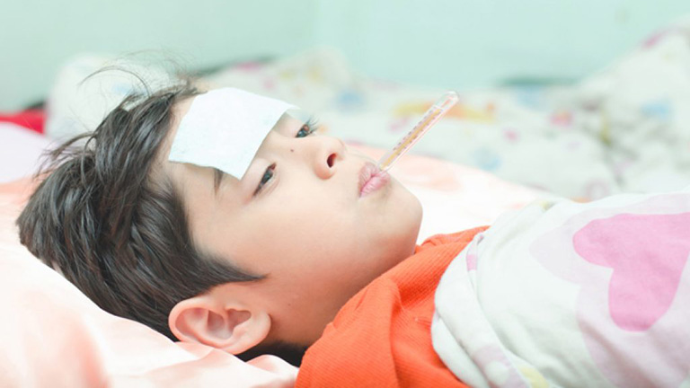 Trẻ bị viêm họng mấy ngày không khỏi có thể do liên cầu khuẩn