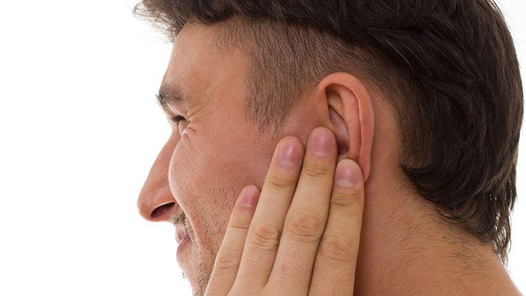 Một số bệnh tự miễn cũng có thể gây ra viêm màng sụn tai