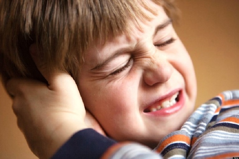 Bệnh khiến trẻ quấy khóc, khó chịu, dụi tai